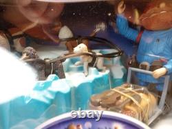 2002 Rudolph Reindeer YUKON'S SLED & DOG TEAM Playing Mantis Memory Lane NEW