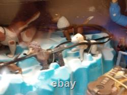 2002 Rudolph Reindeer YUKON'S SLED & DOG TEAM Playing Mantis Memory Lane NEW