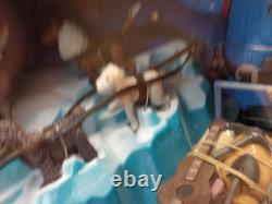 2002 Rudolph Reindeer YUKON'S SLED & DOG TEAM Playing Mantis Memory Lane NEW