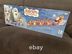 2003 Santa's Sleigh & Reindeer Team New In Box! Memory Lane Collection