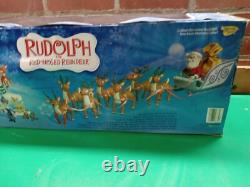 2004 RUDOLPH The Red Nosed Reindeer SANTA's SLEIGH & Reindeer Team In Box