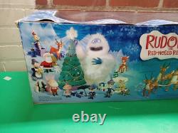 2004 RUDOLPH The Red Nosed Reindeer SANTA's SLEIGH & Reindeer Team In Box