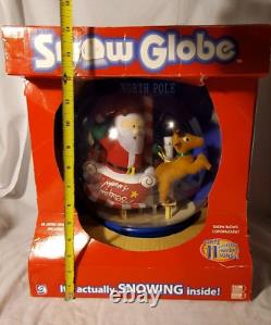 2005 Gemmy Santa Reindeer Sleigh Tabletop Waterless Snow Globe Lights Music 13
