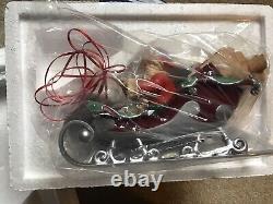 2005 Hallmark Santas Midnight Ride Dash Away Sleigh 8 Reindeer Table Shelf Decor