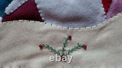 46 47 Hand made Wool SANTA SLEIGH REINDEER Scene CHRISTMAS TREE SKIRT