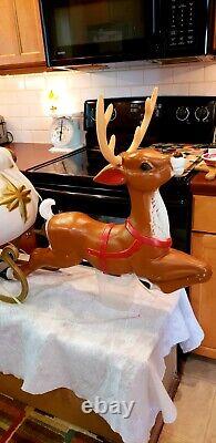 6ft Blow Mold Santa Sleigh and Reindeer by General Foam Plastics 2001