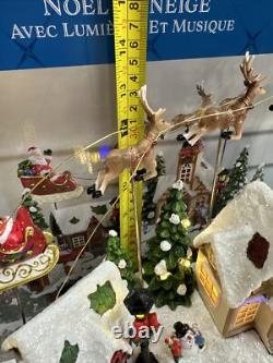 Animated Mountain Train Christmas Village Santa Sleigh Reindeer Musical 17 NEW