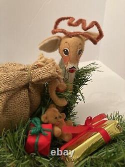 Annalee original Christmas Holiday Sleigh Decoration w Santa Mrs Claus Reindeer