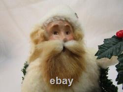 Byers Choice Carolers 2000 Santa with Gold Sleigh and Reindeer