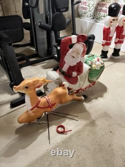 Empire santa and sleigh + 1 reindeer blowmold