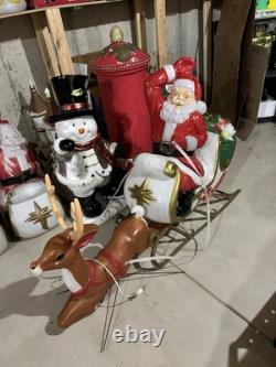 General foam santa in sleigh +1 reindeer blowmold 72
