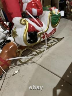 General foam santa in sleigh +1 reindeer blowmold 72
