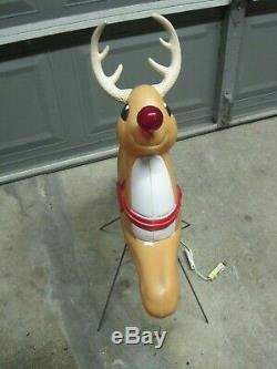 Grand Venture Reindeer Rudolph Santa Sleigh Lighted Christmas Blow Mold withstand