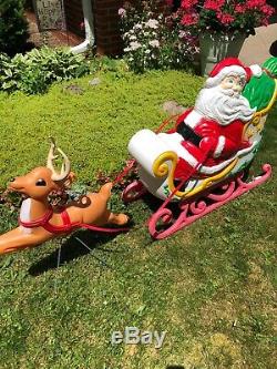 Grand Venture Santa Sleigh & Reindeer Lighted Blow MoldsBeautiful Condition