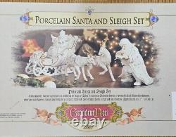 Grandeur Noel Mint Porcelain Santa & Sleigh Set Reindeer 2001 Collectors Edition