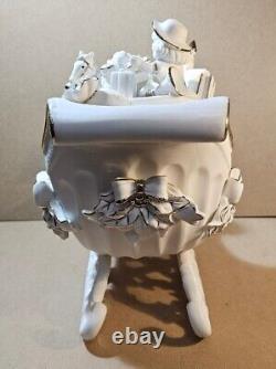 Grandeur Noel Mint Porcelain Santa & Sleigh Set Reindeer 2001 Collectors Edition