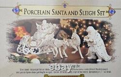 Grandeur Noel Mint Porcelain Santa & Sleigh Set Reindeer 2001 Collectors Edition