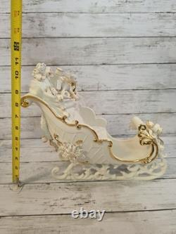 Grandeur Noel Porcelain Christmas Ensemble 2000 Edition Santa Reindeer Sleigh EC