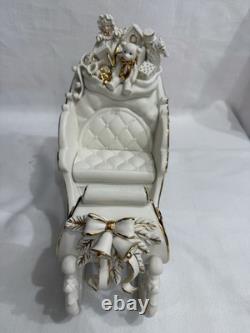 Grandeur Noel Porcelain Santa Sleigh Reindeer Collector's Edition 2000 Boxed