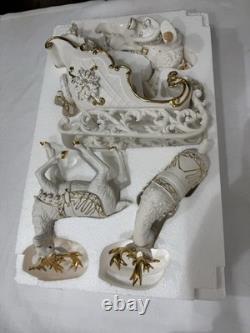 Grandeur Noel Porcelain Santa Sleigh Reindeer Collector's Edition 2000 Boxed
