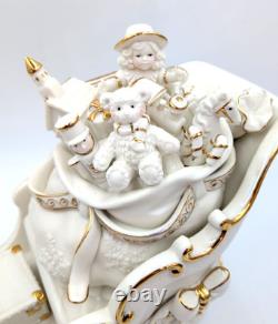 Grandeur Noel Porcelain Santa, Sleigh Set & ONE Reindeer 2001 Collectors Edition