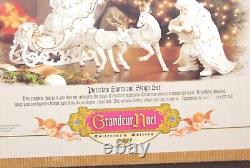 Grandeur Noel Porcelain Santa & Sleigh with Reindeer Set (2001) 4 Piece Orig Box