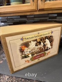 Grandeur Noel Porcelain Santa Sleigh with Reindeers Set 2001 Collectors Edition