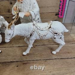 Grandeur Noel Porcelain Santa and Sleigh Set Box Reindeer 2001 Collectors READ