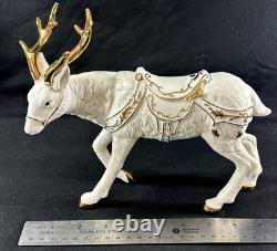 Grandeur Noel Porcelain Santa and Sleigh Set with Reindeer 2001 Collectors Edition