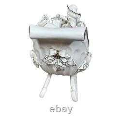 Grandeur Noel Porcelain Santa and Sleigh Set with Reindeer 2001 Collectors Edition