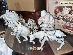 Grandeur Porcelain Santa and Sleigh Set with Reindeer 2001 Collectors Edition EUC