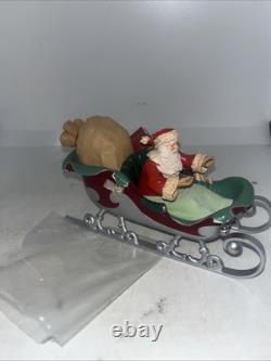 Hallmark Santa Midnight Ride Table Top Dash Away Sleigh & 8 Reindeer Set 2005