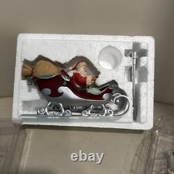 Hallmark Santa Midnight Ride Table Top Dash Away Sleigh & 8 Reindeer Set 2005