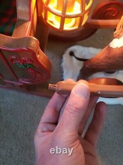 Holiday Creations Animated Reindeer & Santa in Sleigh in Box Musical Works Great