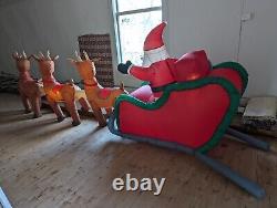 Home Accents Holiday 16 Ft Giant Santa Sleigh Reindeer Airblown Inflatable Gemmy