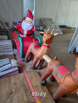 Home Accents Holiday 16 Ft Giant Santa Sleigh Reindeer Airblown Inflatable Gemmy