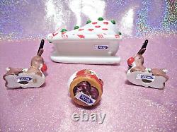 I? Vtg Christmas Santa & Reindeer Sleigh Figurine U want Adorable this is it