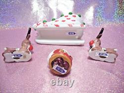 I? Vtg Christmas Santa & Reindeer Sleigh Figurine U want Adorable this is it