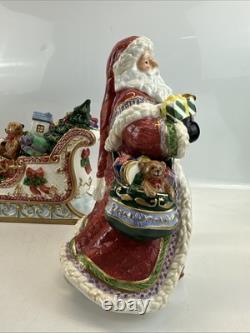 Kirkland Signature Santa and Sleigh with Reindeer Candle Holders With Box