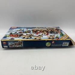 Lego Creator 10245 Christmas Santas Workshop Sleigh Elf Reindeer 99% Complete