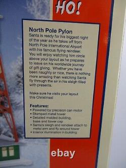 Lionel 6-14079 O Operating North Pole Pylon Santa's Sleigh and reindeer New
