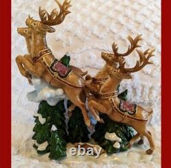 Member's Mark Christmas Santa Sleigh withReindeer LARGE Centerpiece Decor withBox A+