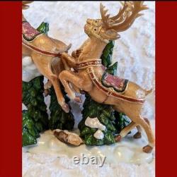 Member's Mark Christmas Santa Sleigh withReindeer LARGE Centerpiece Decor withBox A+