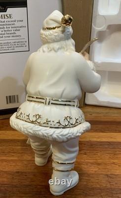 Member's Mark Porcelain Santa Sleigh & 2 Reindeer in Original Box 2005