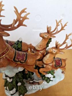 Members Mark SANTA SLEIGH WITH REINDEER Christmas Centerpiece MINT With Box