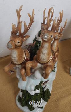 Members Mark SANTA SLEIGH WITH REINDEER Christmas Centerpiece MINT With Box
