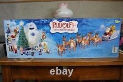 NIB Memory Lane Santa's Sleigh & Reindeer Team Very Nice