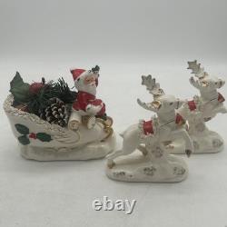 Napco 1958 Santa sleigh And reindeer Spaghetti And Gold Trim