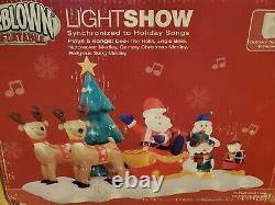 New Gemmy Inflatable Lightshow 13ft Santa in Sleigh with Reindeer Elves Snowman