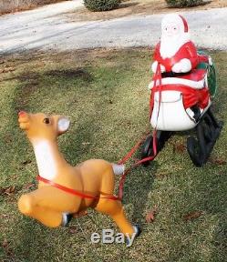 Pivoting Rare Christmas Blow Mold Santa Sleigh Reindeer Sled Yard Decor